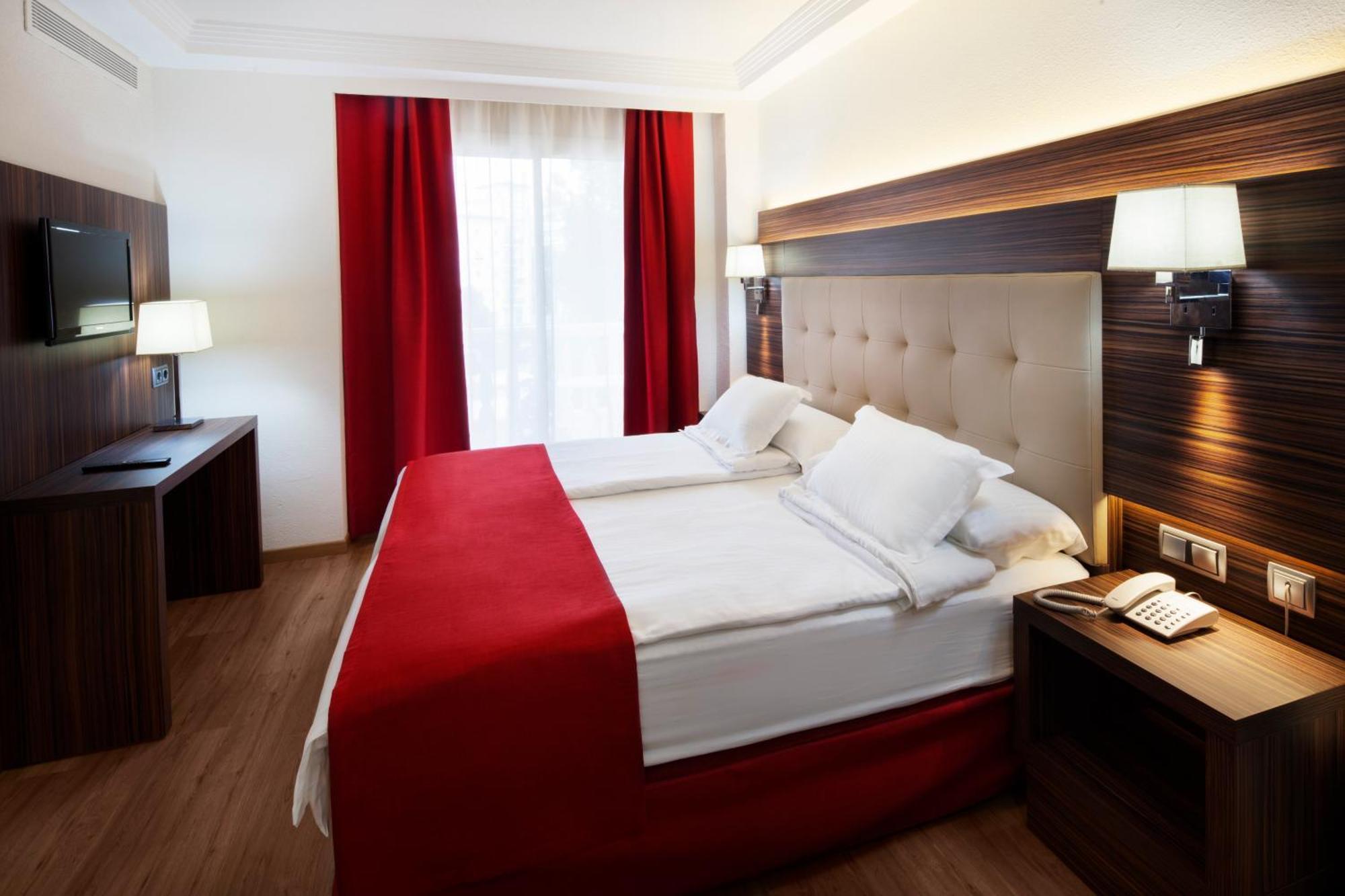 Hotel Europe Playa Marina - Adults Only 4*